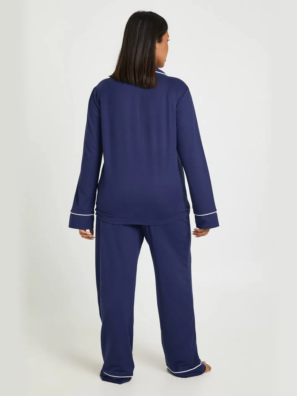 boohoo Dames Plus Jersey Pyjamaset Met Pijpdetail Lange Mouw & Broek marineblauw, foto 2
