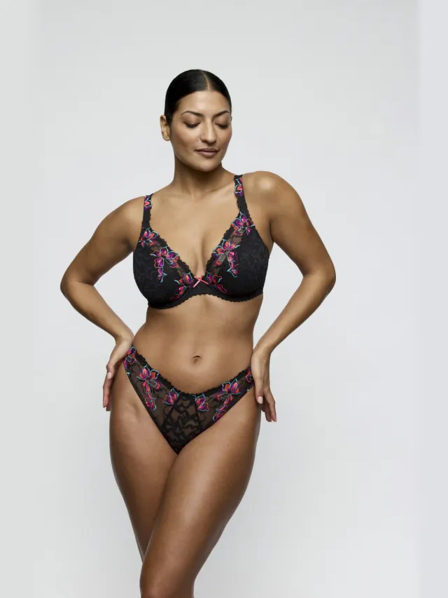 PrimaDonna Miyara string zwart Zwart/multi