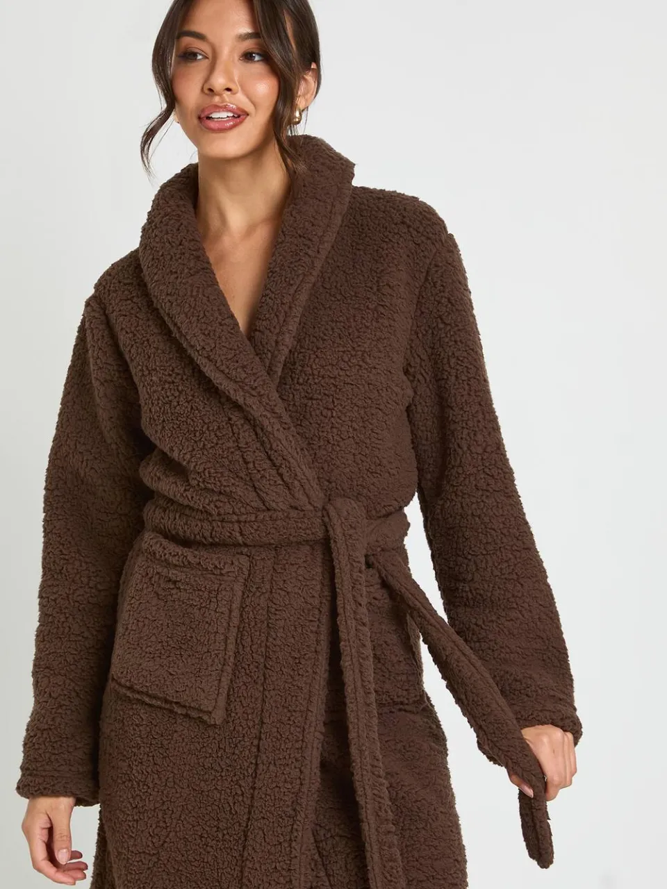 boohoo Dames Sherpa Fleece Lange Badjas chocoladebruin, foto 3