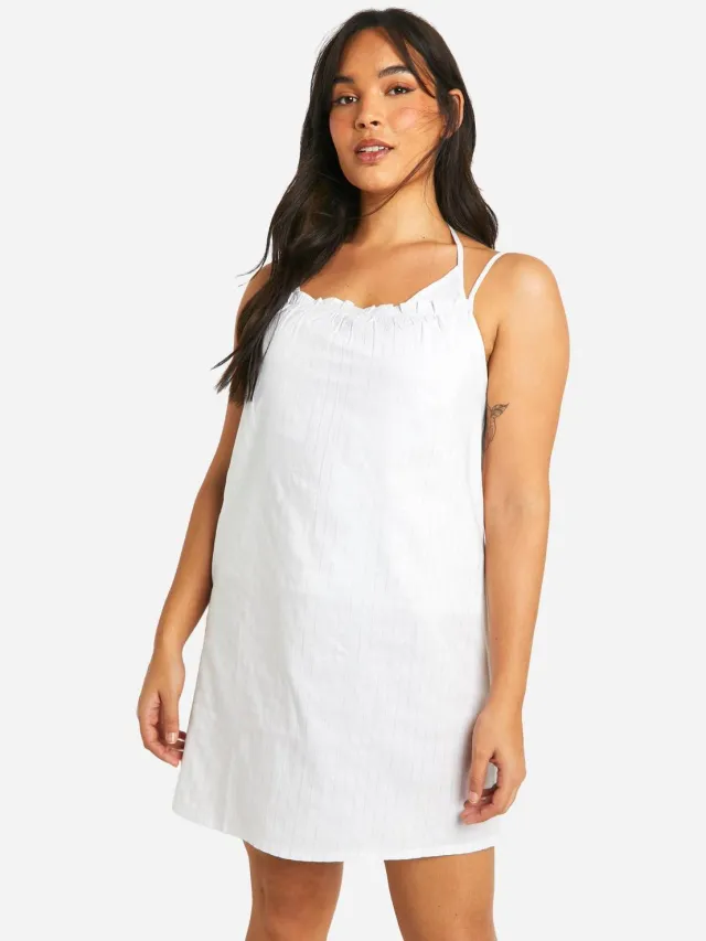 boohoo Dames Plus Pinstripe Bandjes-Cami en Korte Pyjama Set Wit