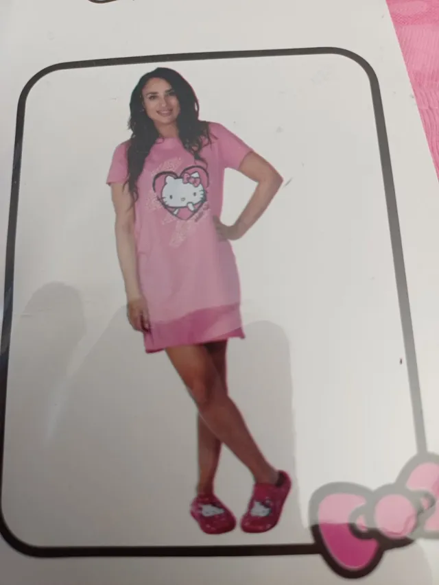 Sanrio big shirt nachthemd maat S hello kitty rose