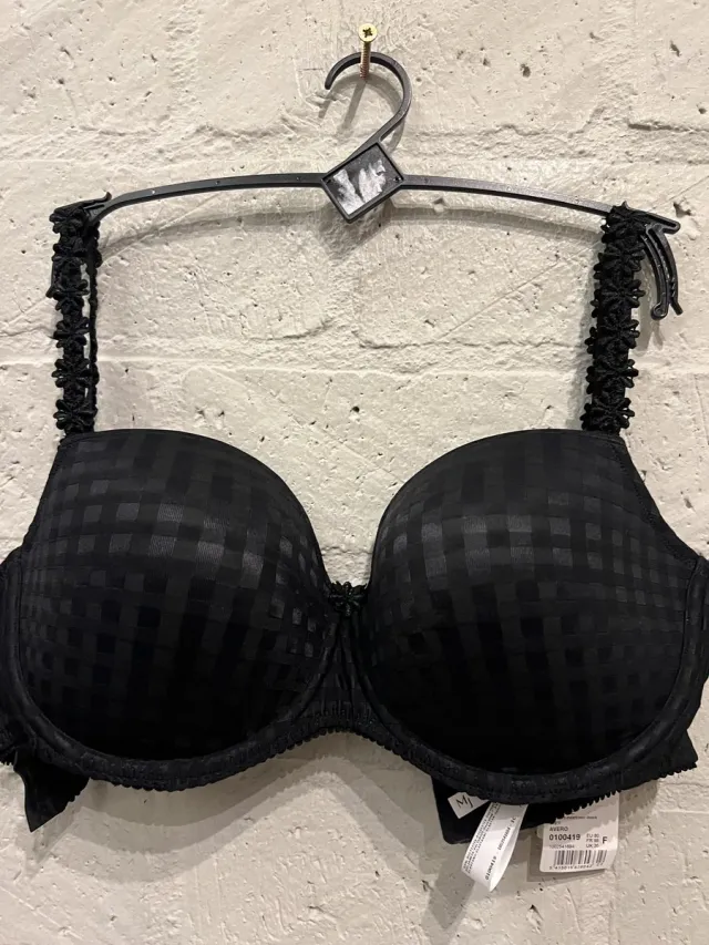 Marie Jo Avero Voorgevormde Balconette Bh 0100419 Zwart - maat EU 80F / FR