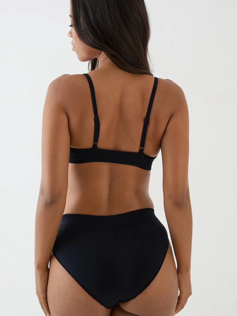 Dames Dsgn Studio Naadloze Bralette Met Ronde Hals En Slipje Lingerieset zwart, foto 3