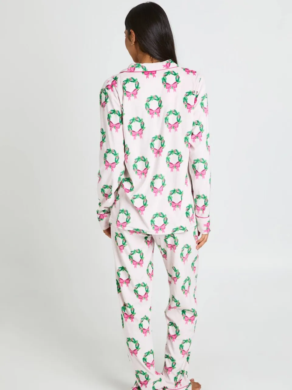 boohoo Dames Tall Super Zachte Krans Print Lange Mouw Top & Broek Pyjama Set lichtroze, foto 3