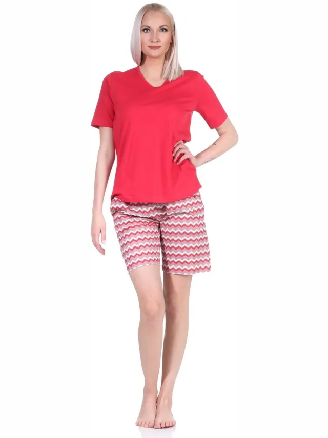 Normann Shorty damespyjama met V-hals en short met motief in felle kleuren rot
