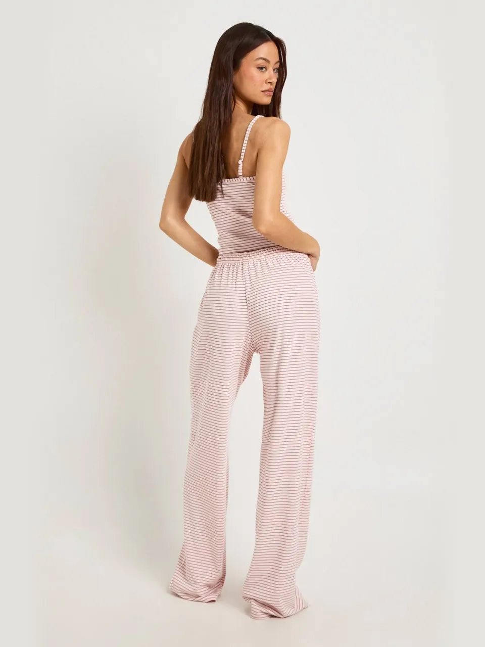 boohoo Dames Lange Zachte Geribbelde Gestreepte Hemdtop & Pyjamabroek Set baby roze, foto 2
