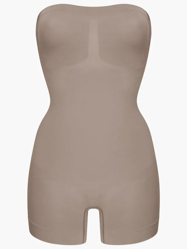cfab Strapless corrigerende bodysuit met shortje - Taupe - XS - Corrigerende Body - Naadlos - corrigerend ondergoed dames