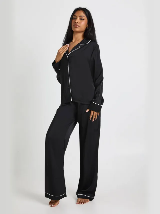 boohoo Dames Satijn biesdetail langarmshirt & broek pyjama set Zwart