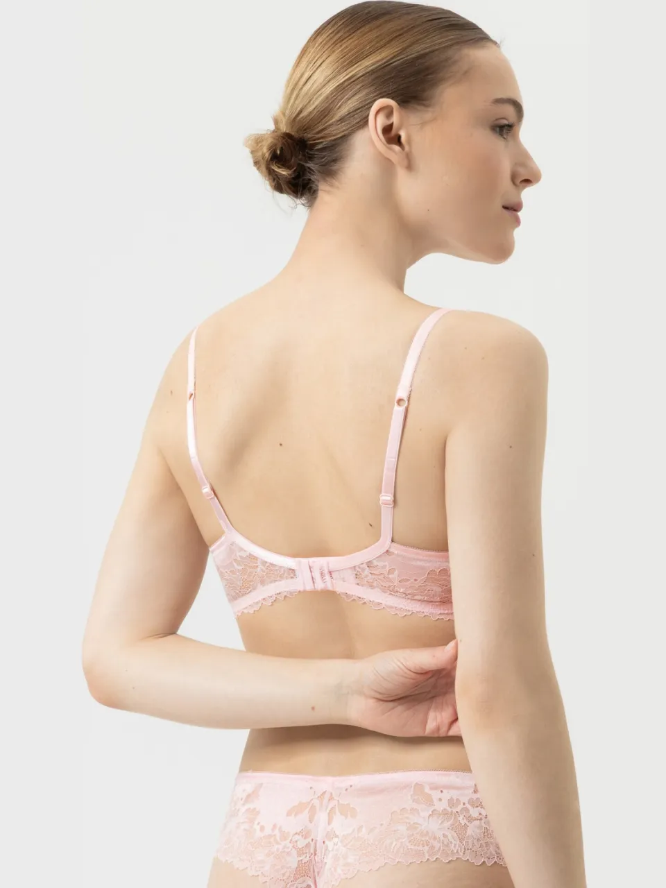 Mey Bi-stretch beha, beugelloos Serie Luxurious Bonbon Pink, foto 3