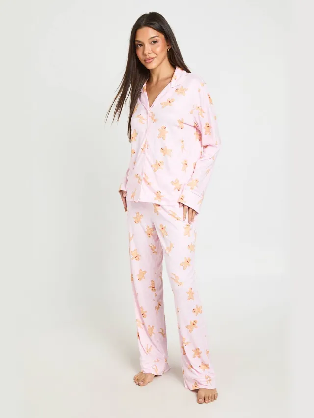 boohoo Dames Kerst Peperkoek Print Pyjama Set Met Paspeldetail Lange Mouwen & Broek Baby Roze