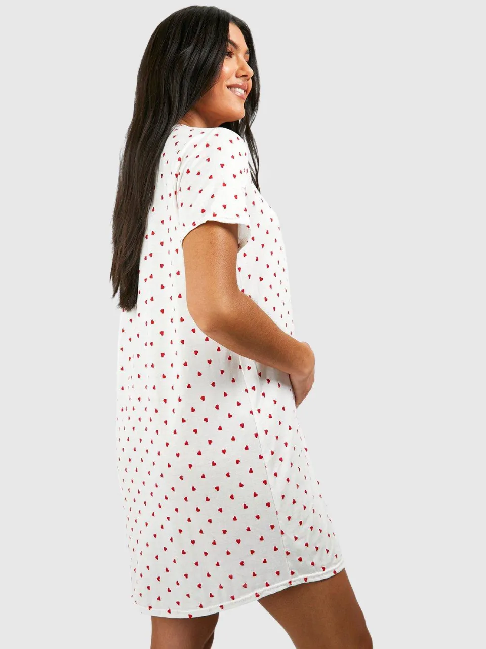 boohoo Dames Zwangerschapsnachtjurk met knoopsluiting en hartprint crème, foto 2