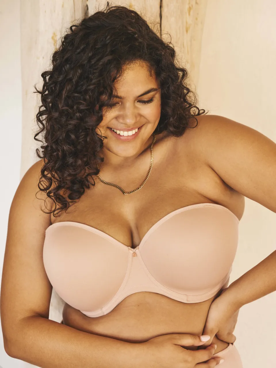 Elomi Smooth voorgevormde strapless bh met beugel beige, foto 5