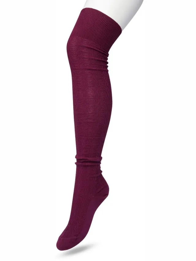 Bonnie Doon Bio Kabel Overknee kousen Dames Donker Paars - Klassiek Kabel patroon - Biologisch Katoen - Comfort - Classic Cable Overknee sokken - OEKO-TEX - Gladde Naad - Kniekous - Duurzaam Huidvriendelijk - Crushed Violets - P53498.192