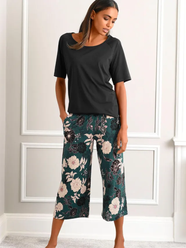 Capri-pyjama zwart/donkergroen gedessineerd