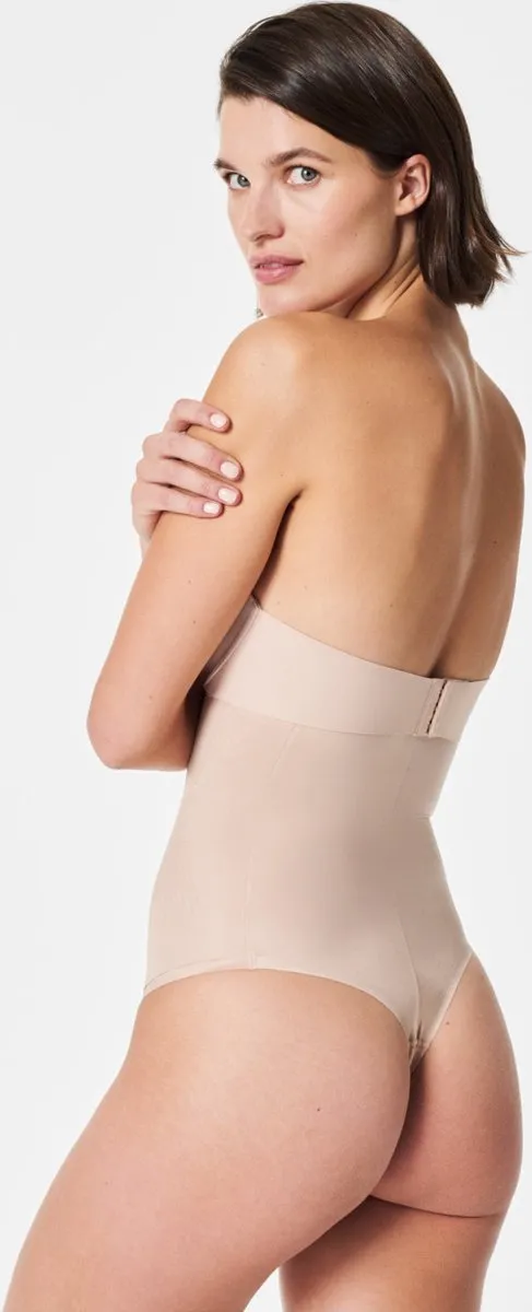 Spanx SPANXshape™ Invisible High-Waisted Thong | Soft Nude/ Huidskleur soft Beige