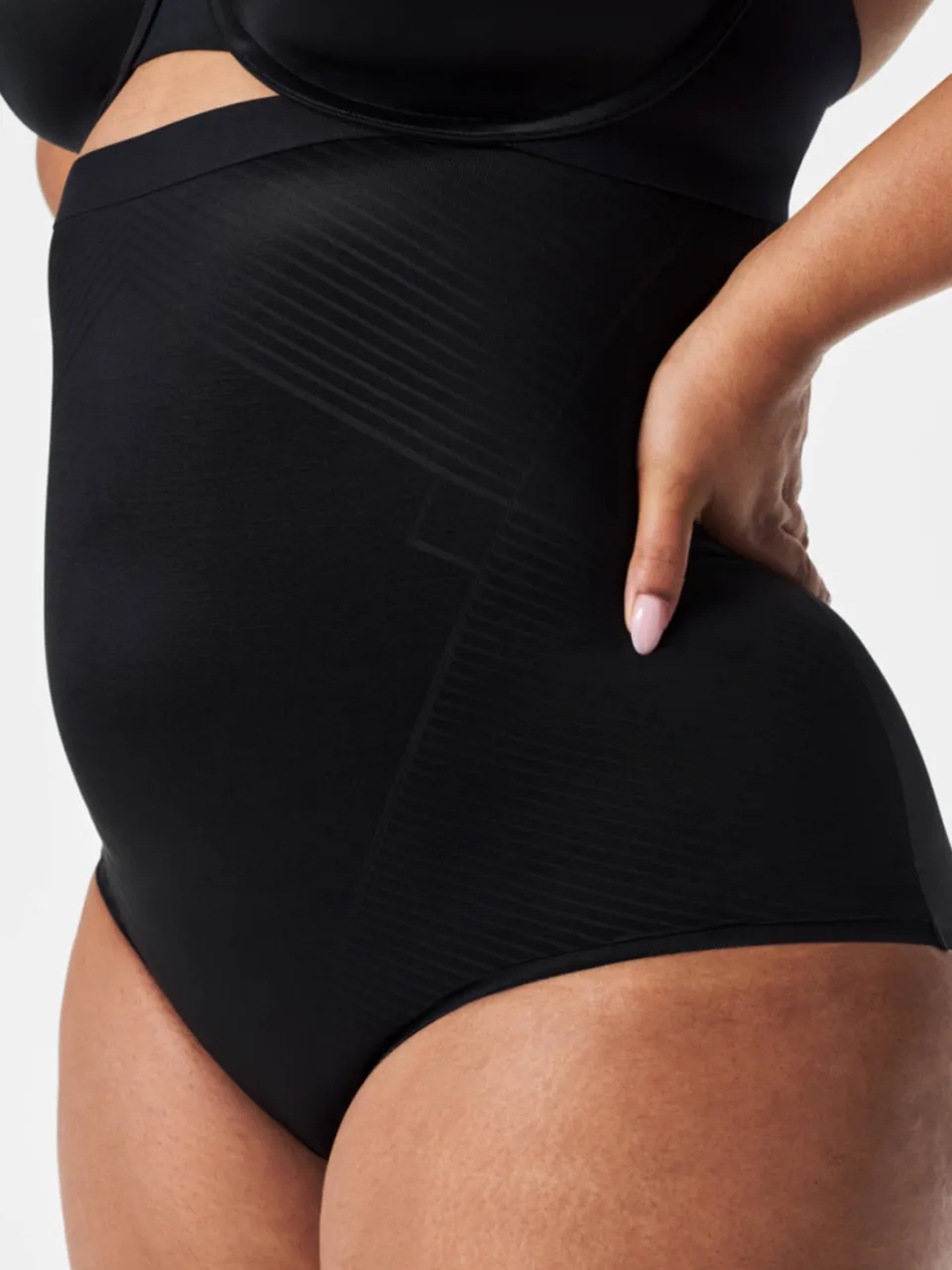 SPANX SPANXshape™ Invisible high waist medium corrigerende slip zwart, foto 6