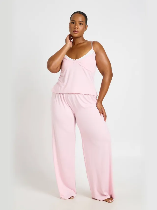 boohoo Dames Plus Contrast Cami Pyjama Top En Broek Set Baby Roze
