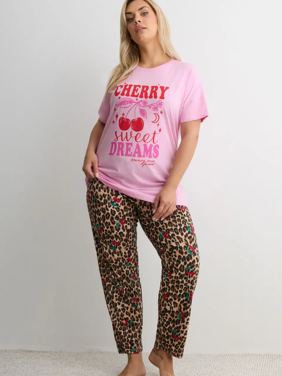 Yours Roze 'Cherry Sweet Dreams' Luipaardpyjamaset-48, foto 2