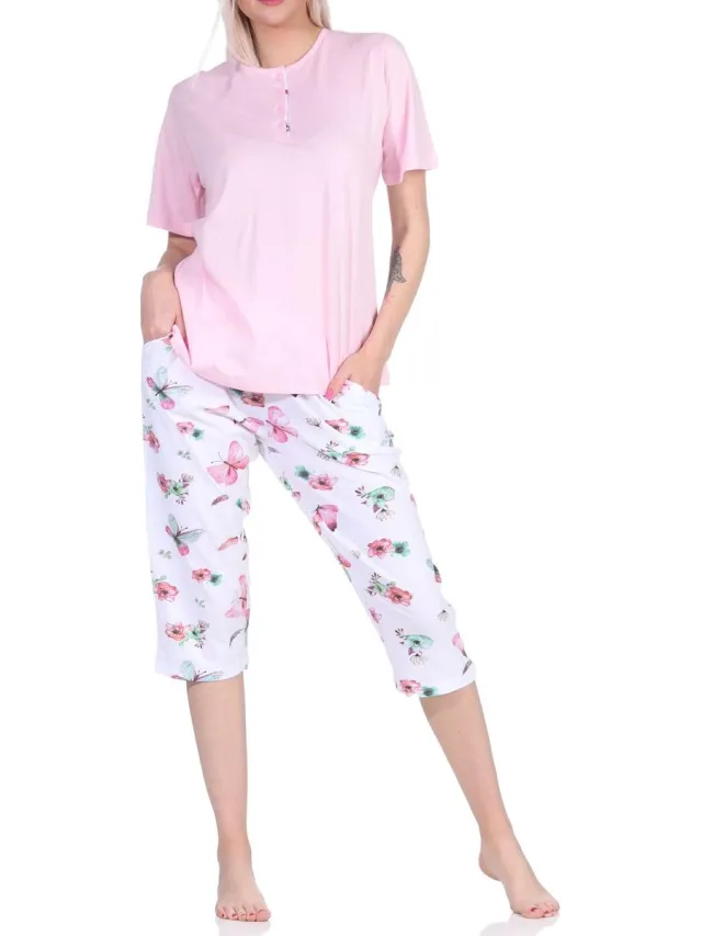 Normann capri damespyjama met korte mouwen en capri pyjamabroek in Floral Allover Print rosa1