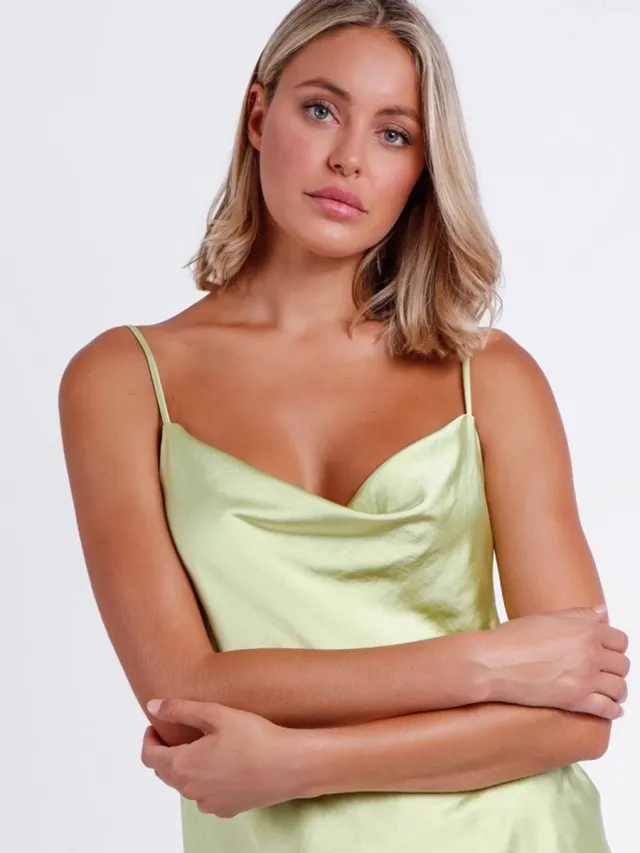 Admas Dames Pyjama Set Satijn Saliegroen Luxe Nachtkleding met Bandjes
