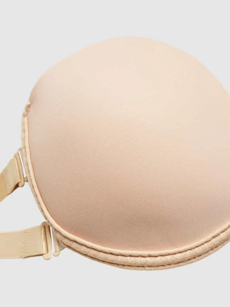 MAGIC Bodyfashion Beha die op verschillende manieren te dragen is, model 'MULTIWAY' beige, foto 4
