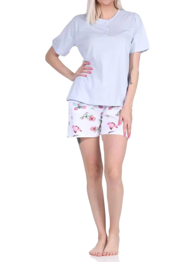 Normann Dames shorty pyjama met korte mouwen en korte broek in bloemen vlinderprint hellblau