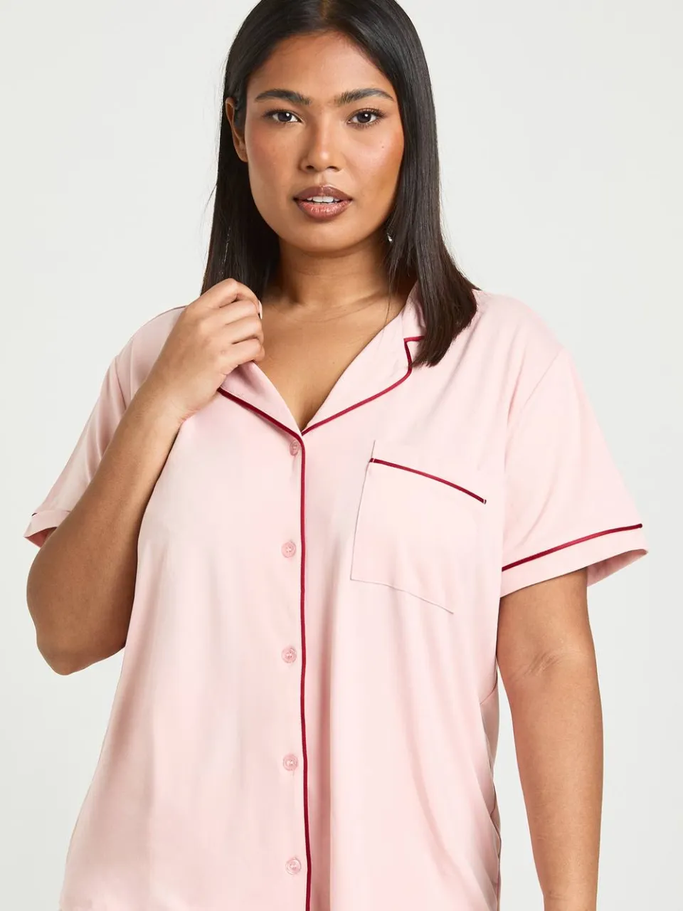 boohoo Dames Plus Jersey Pyjama Set Met Paspelbiezen Korte Mouwen En Short baby roze, foto 4