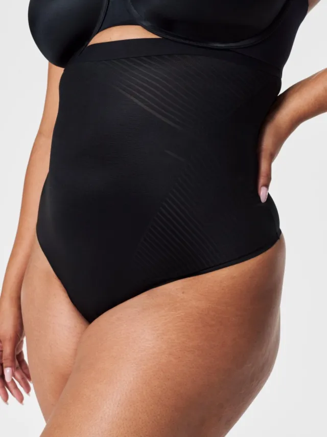 Spanx SPANXshape™ Invisible High-Waisted Thong - Kleur Zwart Black