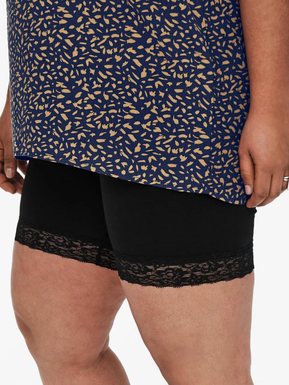 Only Carmakoma CARTIME biker short zwart, foto 7