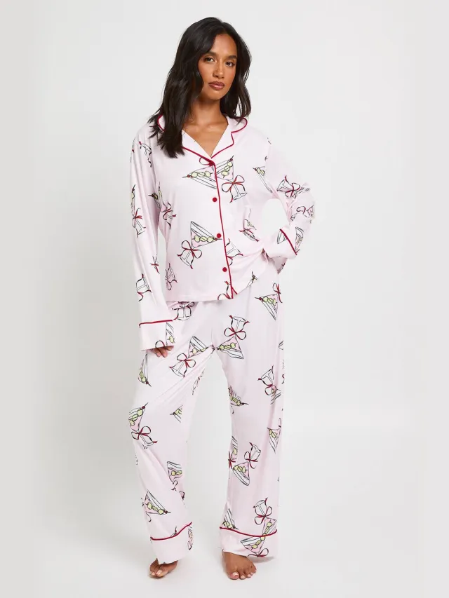 boohoo Dames Petite Martini Print Pyjama Set Met Paspeldetail Lange Mouwen & Broek Baby Roze