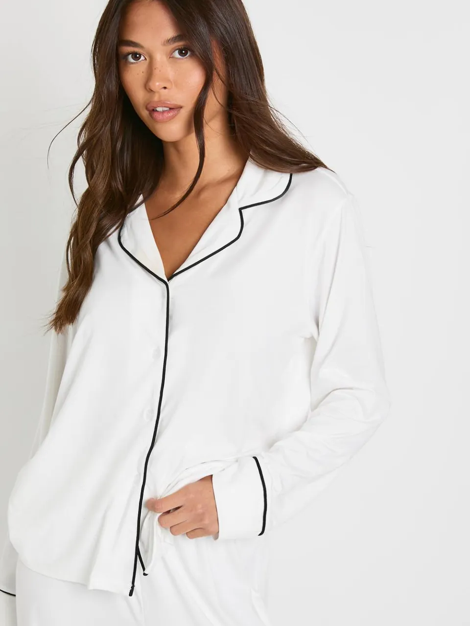 boohoo Dames Jersey met pijpdetail langarmhemd & broek pyjamasset wit, foto 4