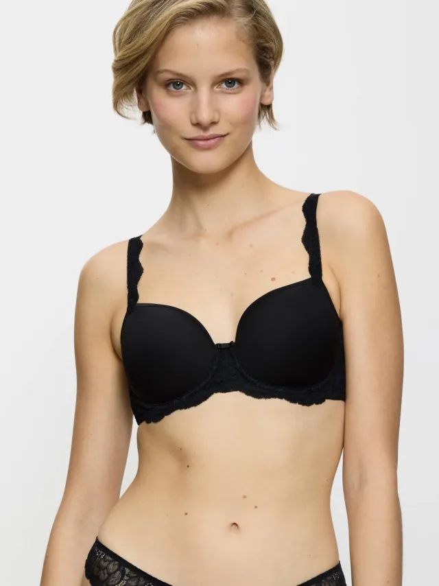 Triumph Amourette Charm voorgevormde t-shirt-bh zwart