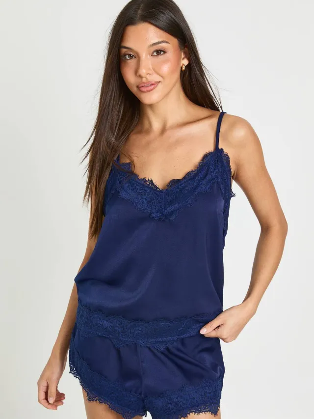 boohoo Dames Pyjama Set Met Hemdtopje En Short Met Wimperkanttrim Marineblauw