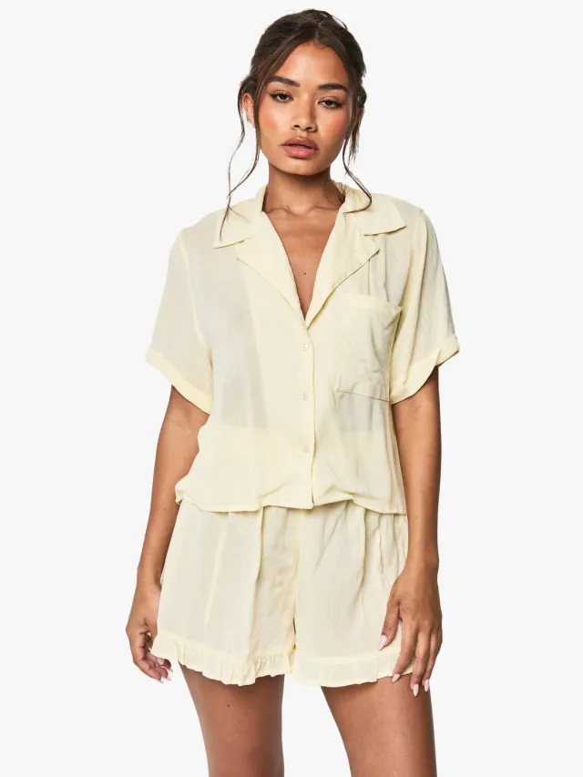 boohoo Dames Kaasdoek Boxy Overhemd en Korte Pyjama Set Citroen