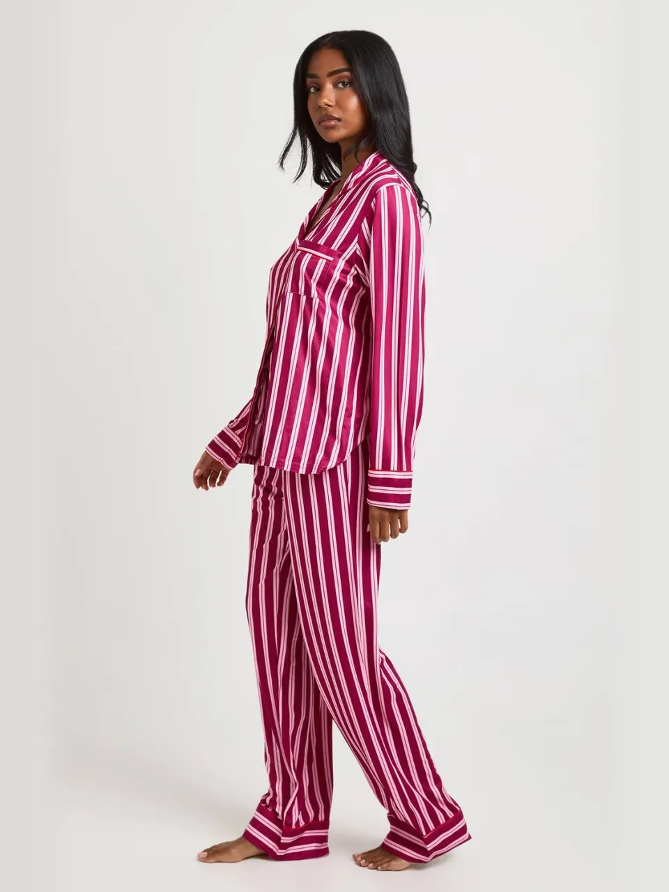 boohoo Dames Superzachte Gestreepte Pyjama Set Met Shirt Met Lange Mouwen En Broek bordeaux rood, foto 2