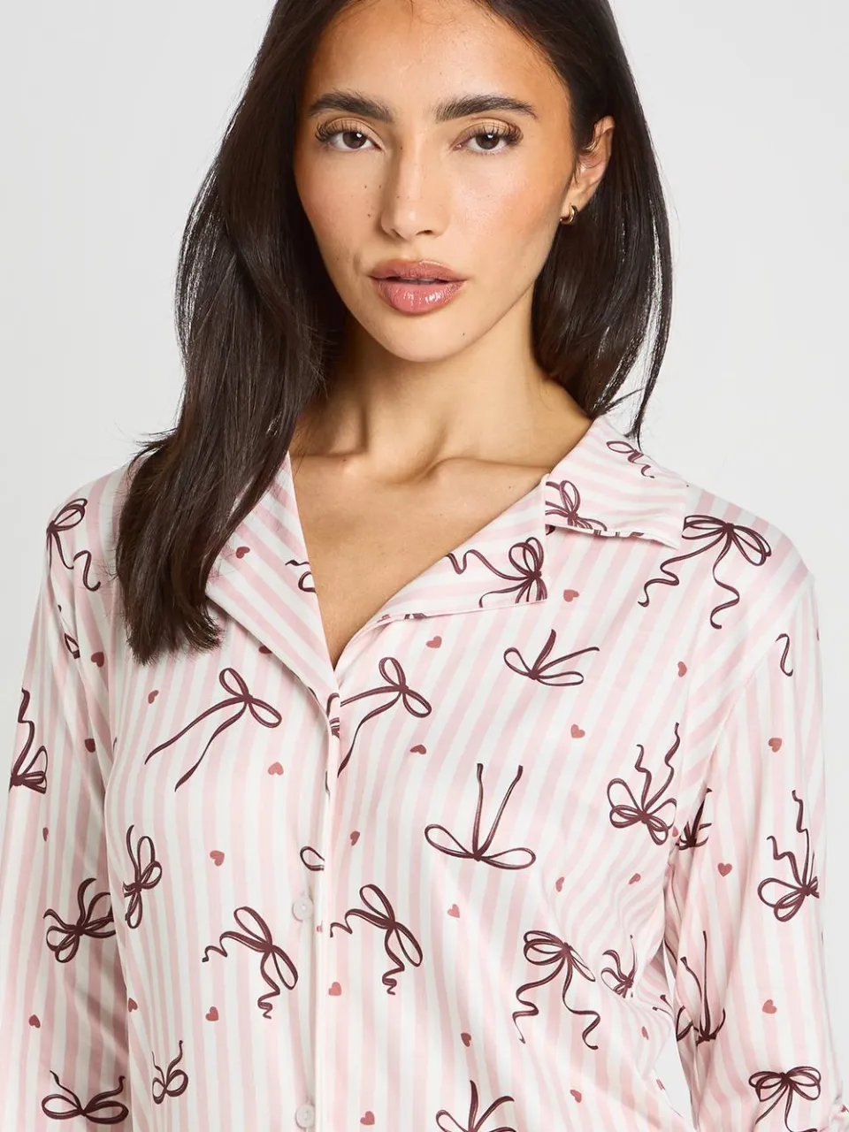 boohoo Dames Pyjama Set Met Strikprint, Lange Mouwen En Broek baby roze, foto 4