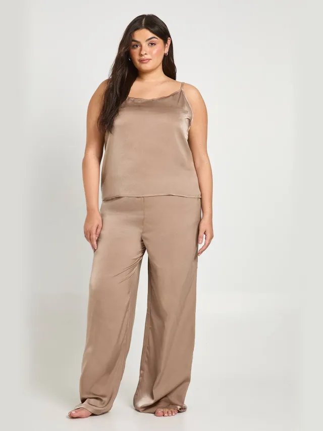 boohoo Dames Plus Maat Cami En Broek Pyjama Set Mokka