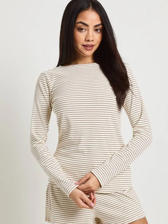 boohoo Dames Zachte Geribbelde Gestreepte Pyjama Set Met Lange Mouwen Top & Korte Broek Crème