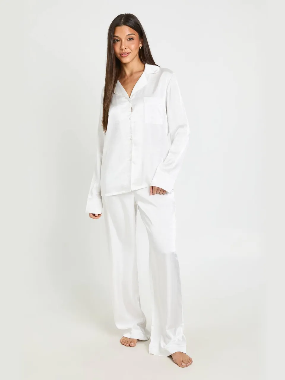 boohoo Dames Bruidspyjama Set 'bride' Satijn Met Diamantjes, Lange Mouwen Shirt & Broek wit, foto 2