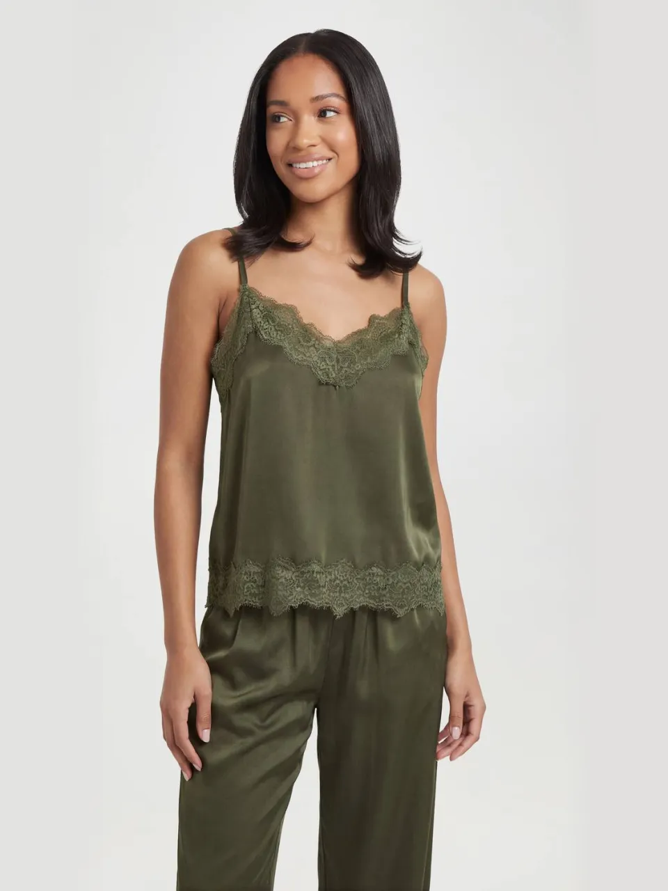 boohoo Dames Satijnen Pyjama Set Met Wimperkantzoom - Cami & Broek smaragdgroen, foto 3