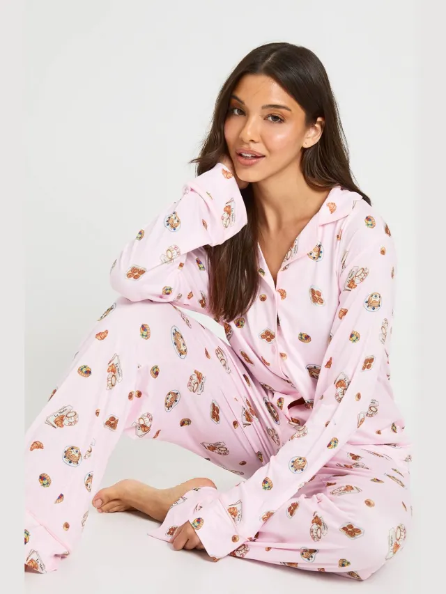 boohoo Dames Pyjama Set Met Ontbijtprint, Paspeldetail, Lange Mouwen En Broek Baby Roze