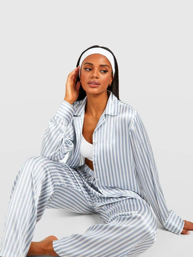 boohoo Dames Contraststreep Satijn Lange Mouw Overhemd & Broek Pyjama Set Grey