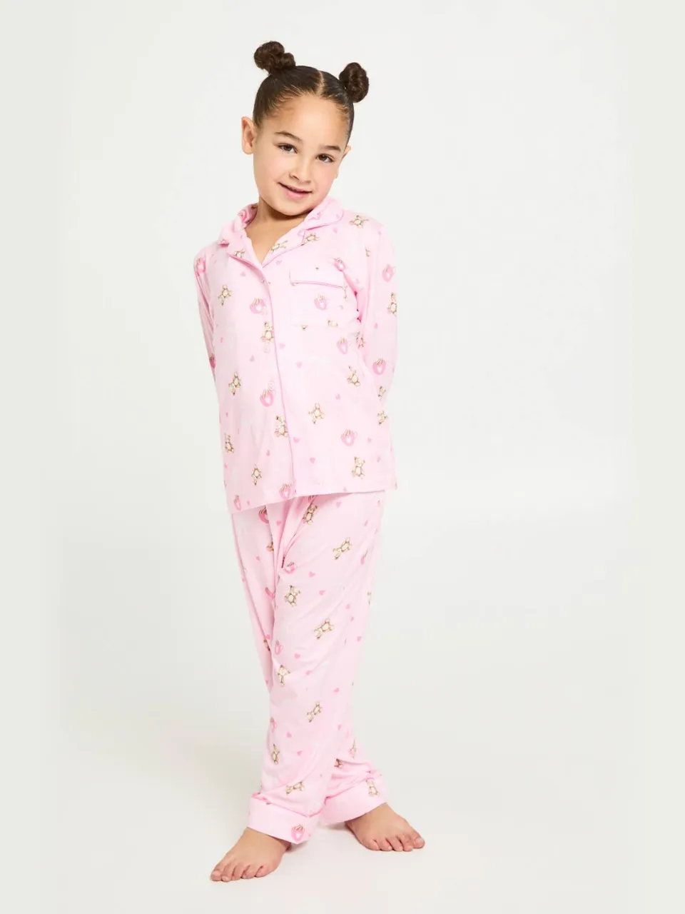 boohoo Dames Kinder Bijpassende Familie Superzachte Beer & Strik Print Pyjama Set Met Shirt Met Lange Mouwen & Broek lichtroze, foto 2