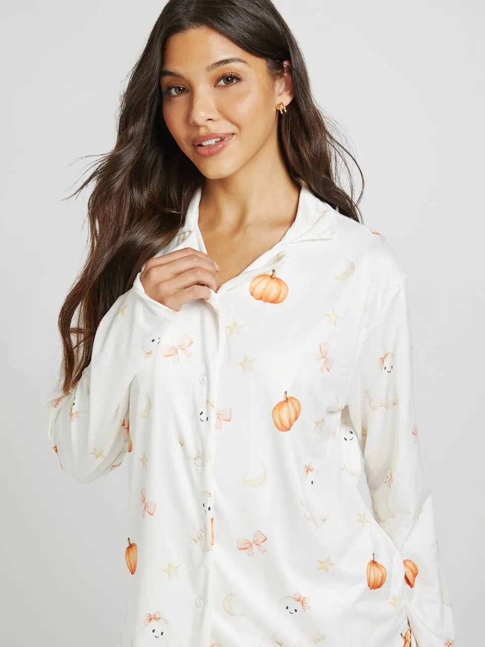 boohoo Dames Spook En Pompoen Print Pyjama Set Met Shirt Met Lange Mouwen & Broek crème, foto 2