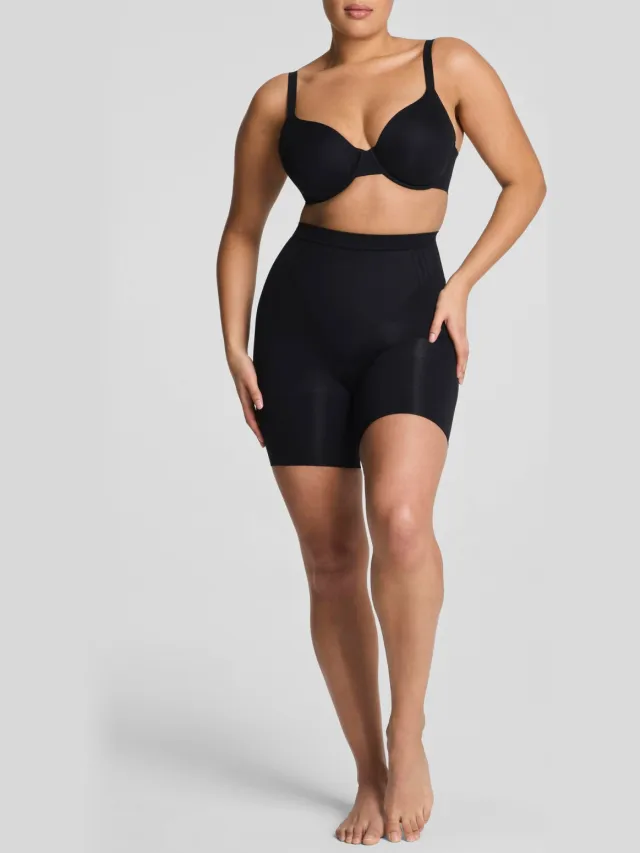 SPANX SPANXsculpt™ GoFigure seamless sterk corrigerende Mid Thigh short - zwart