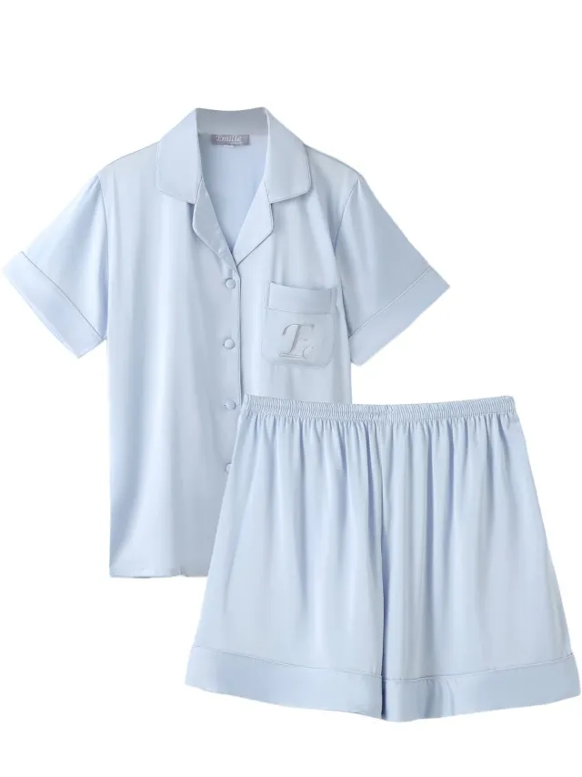 Emilie collection Pyjama - shortama - lichtblauw - satijn - medium