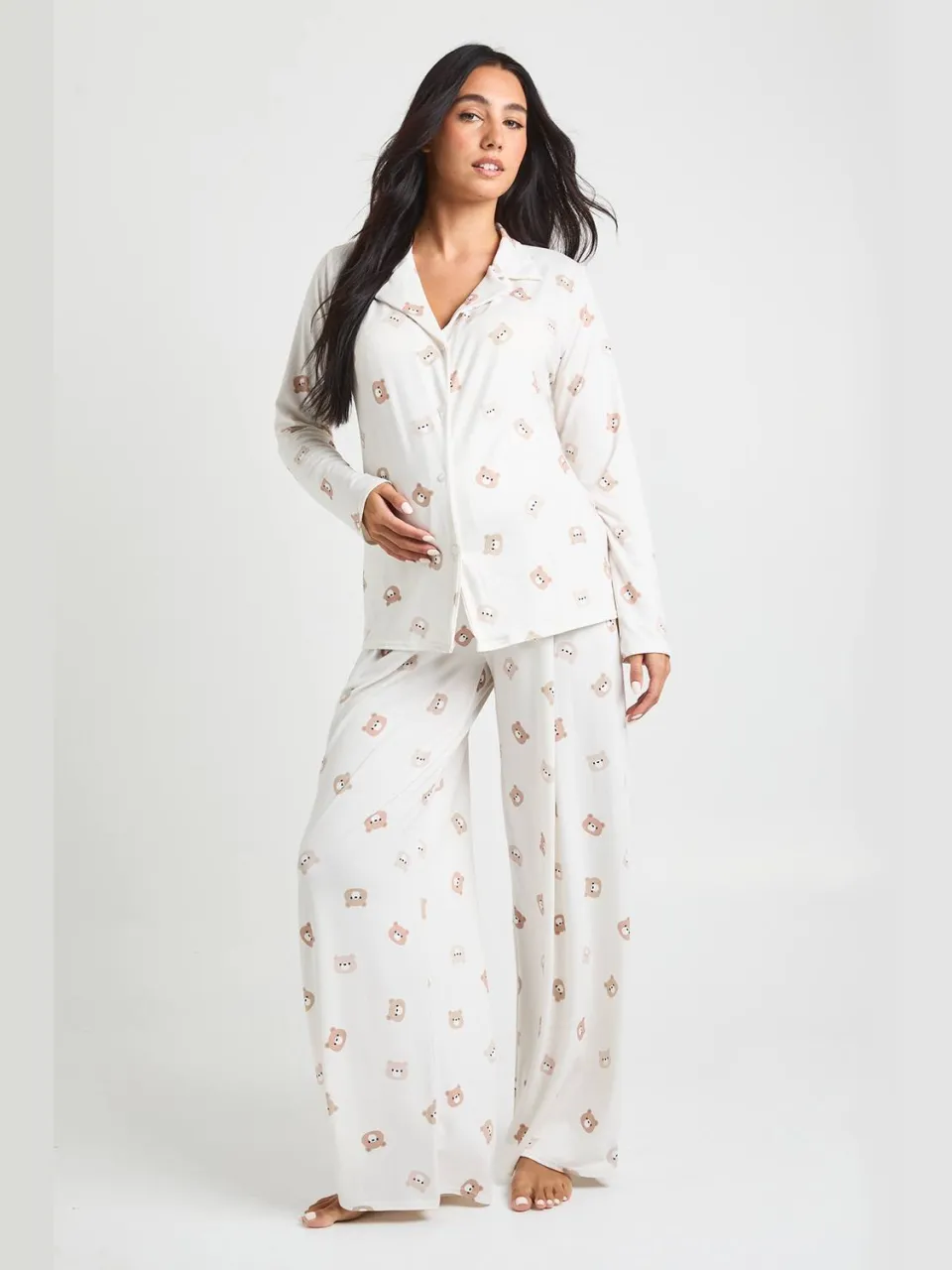 boohoo Dames Zwangerschaps-pyjama set met shirt en broek in berenprint lichtbruin, foto 3