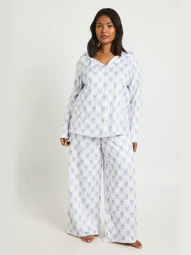 boohoo Dames Plus Strik Print Lange Mouw Shirt En Broek Pyjama Set Blauw