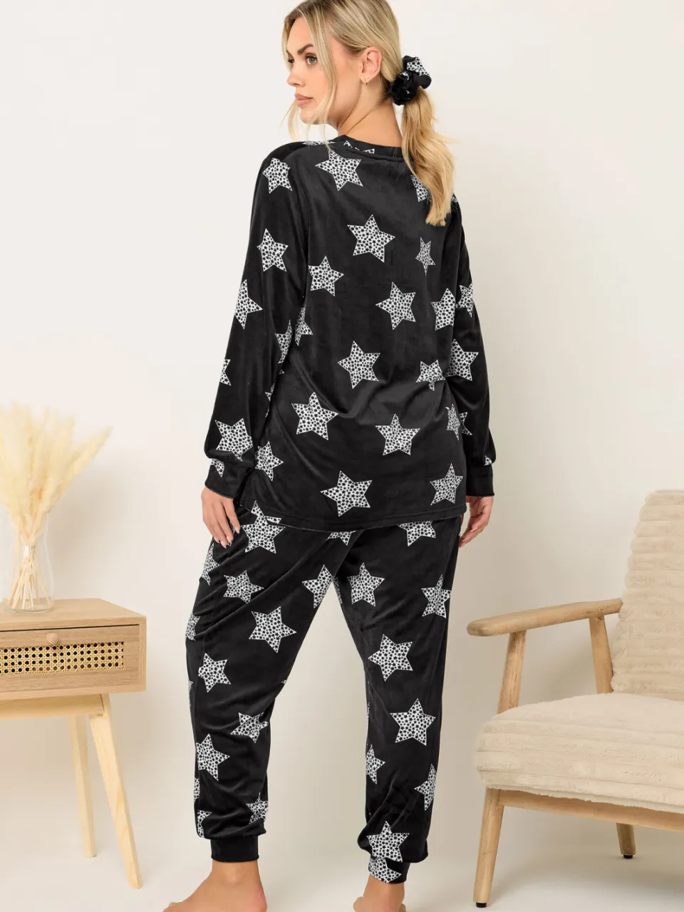 Yours Zwarte Sterrenprint Fleece Pyjama & Scrunchie Set-52, foto 4