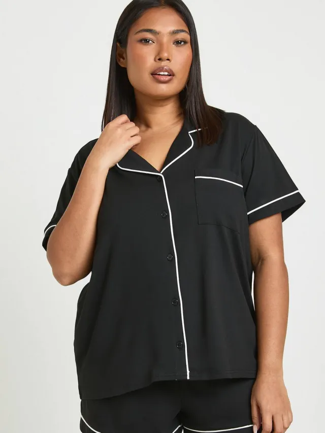 boohoo Dames Plus Jersey Pyjama Set Met Paspelbiezen Korte Mouwen En Short zwart, foto 2